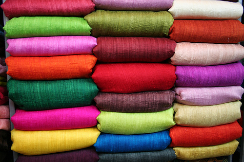 Для пошиття постільної білизни найчастіше використовуються бавовняні тканини