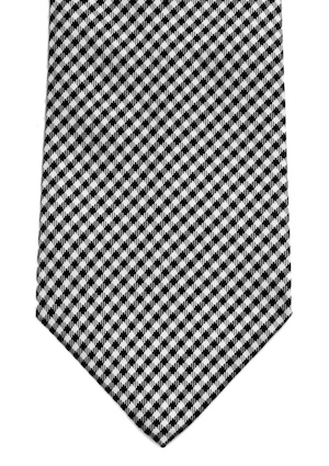 Лу Амберлі заявляє про те, що «якщо у вас всього один краватку, нехай краще він буде чорним» (М