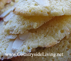 Свіже печиво краще зберігає форму, при зберіганні печиво трохи отсиревает і може випростатися, але все одно залишається дуже смачним