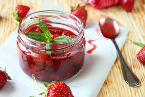 Смак і аромат ягід полуниці можна переплутати ні з чим