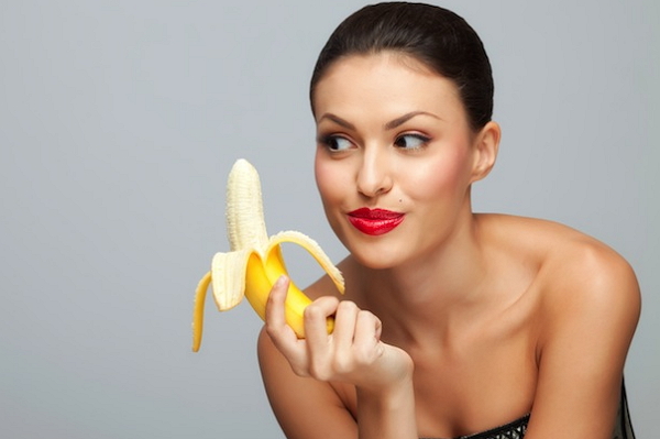 М'якоть стиглого банана використовується в косметологічної промисловості для приготування найрізноманітніших кремів, лосьйонів, гелів